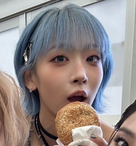 ジス食べる前っぽく見えるけど実はちょっとクチつけちゃった後だよね