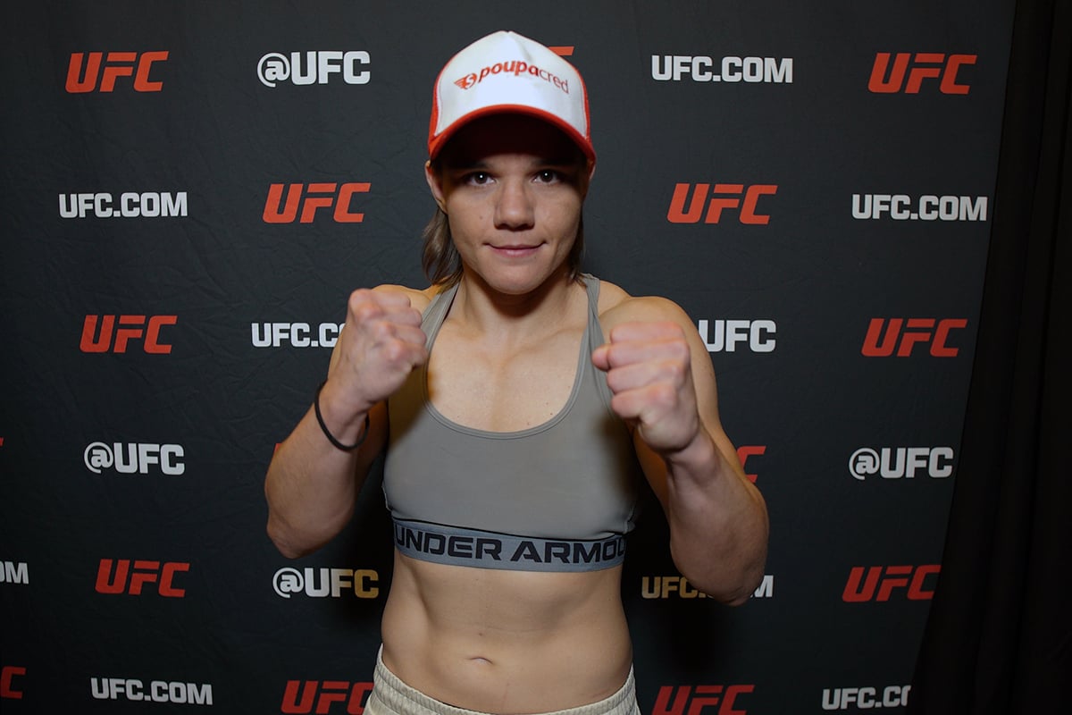 AgFightEspanol's tweet photo. Ariane Carnelossi regresa al octágono este sábado 1 de noviembre en #UFCVegas110 para enfrentarse a su compatriota Talita Alencar. https://t.co/11dV5C4olz