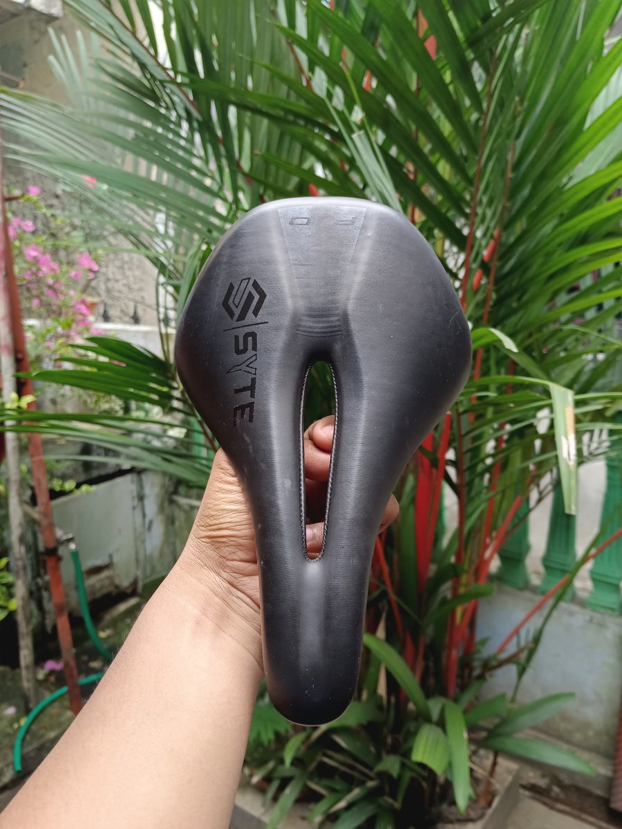 Hadijklmn_'s tweet photo. WTS Saddle Syte Pro ST-G167 panjang 25cm short nose lebar ±15-16cm, harga 140k nego #fnfjb https://t.co/Xt0ITK2PaE