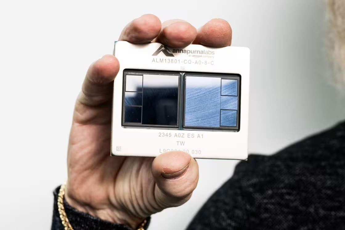 🚨 AI TAKES THE BLAME FOR MASS LAYOFFS - BUT IS IT JUST A COVER STORY?

Amazon, Goldman Sachs, Salesforce, Meta, UPS - America’s biggest employers are slashing tens of thousands of jobs, all while praising artificial intelligence as a “productivity revolution.” 

But the evidence