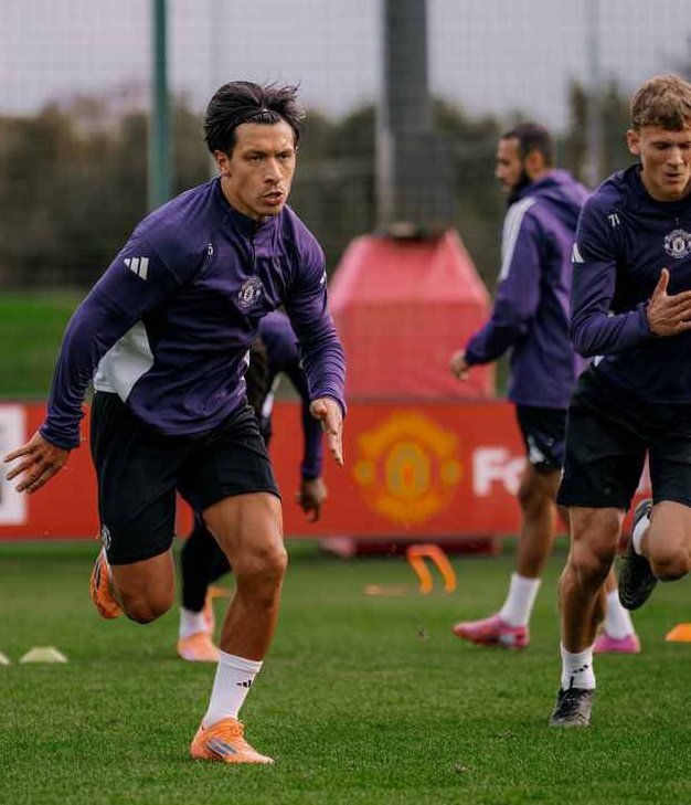 So excited to see Licha BACK in full team training!!! 😭❤️
