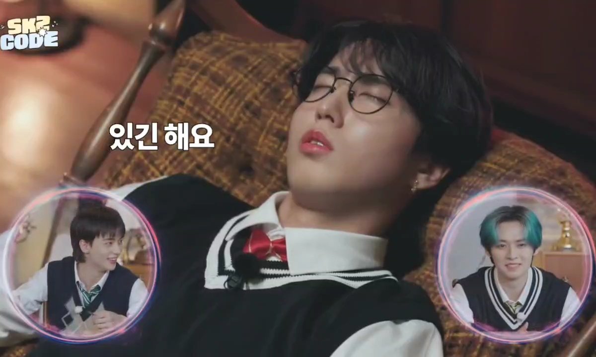 전생에 남자친구 있긴해요라고 쥐가 대답하니까 ㅋㅋㅋㅋㅋㅋㅋㅋㅋ 멤버들 어떤 고냥이 쳐다봄 ㅋㅋㅋㅋㅋㅋㅋㅋㅋㅋㅋ