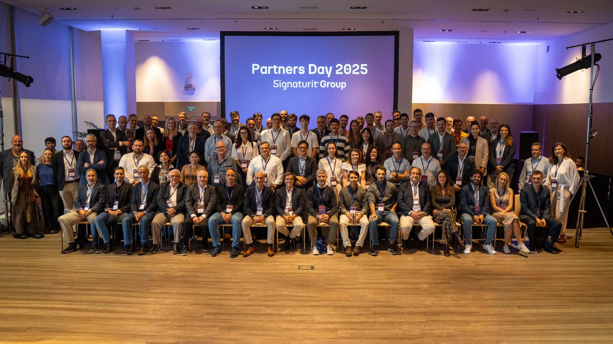 EmesaTic's tweet image. La semana pasada EMESA participó en el  #PartnerDay de Signaturi Group 💼
Somos partners de Validate ID, con integración en @DocuWare  y A3ERP @WoltersKluwerEs ¡Impulsamos la firma electrónica y la transformación digital! 🚀
#EMESASoftware #ValidateID #FirmaElectrónica #DocuWare