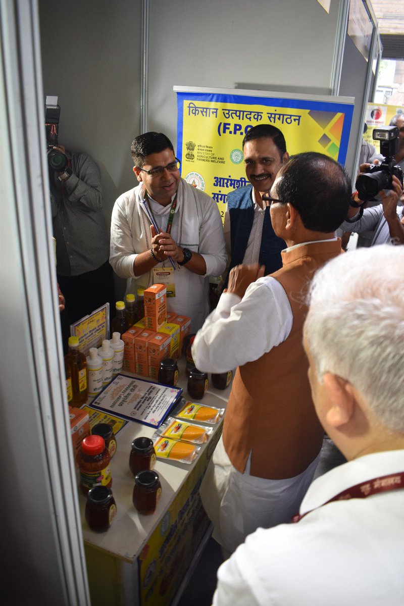 mdncdc's tweet image. कृषि एवं किसान कल्याण मंत्रालय, भारत सरकार द्वारा दो दिवसीय ‘राष्ट्रीय एफपीओ समागम 2025’ का आयोजन राष्ट्रीय सहकारी विकास निगम (NCDC) और भारतीय राष्ट्रीय सहकारी संघ (NCUI) परिसर, हौज़ खास, नई दिल्ली में किया जा रहा है।
इस समागम का उद्घाटन माननीय कृषि एवं किसान कल्याण मंत्री श्री…