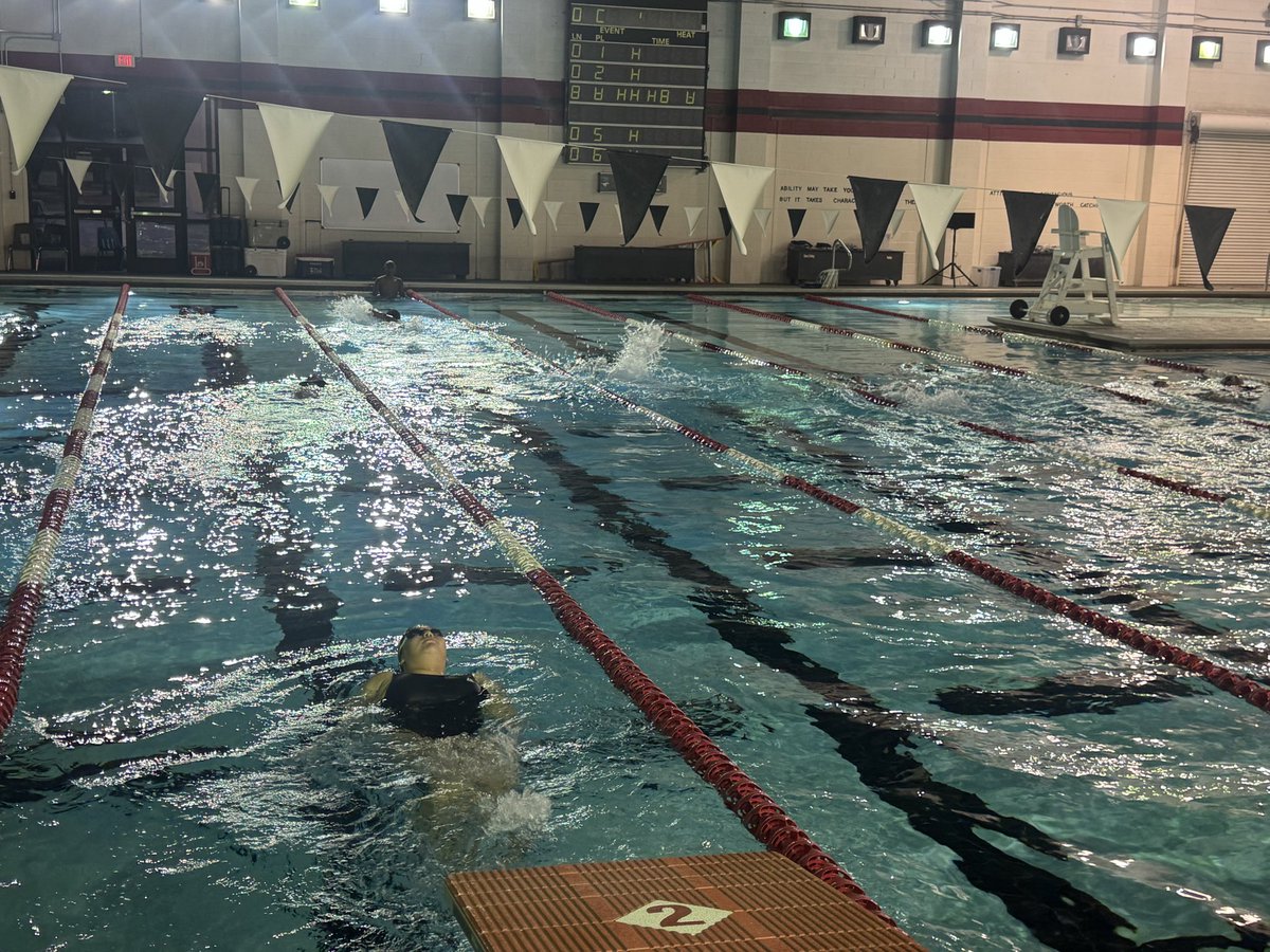 Westfield_SWIM's tweet photo. Fitness in the morning , great reason to be engaged. https://t.co/hwNiv33o73