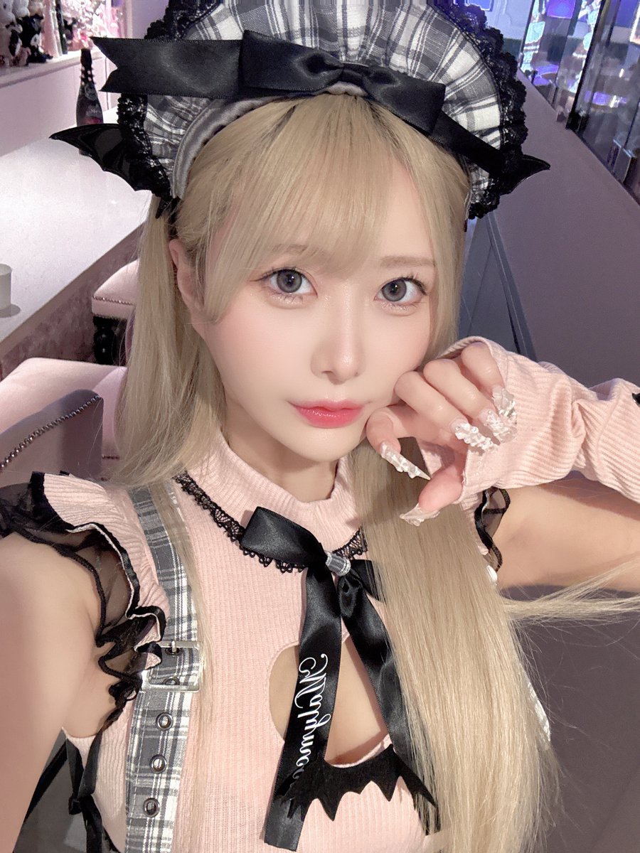 隠れベイビーです👶🏻😈 https://t.co/qH2LBPUpX8