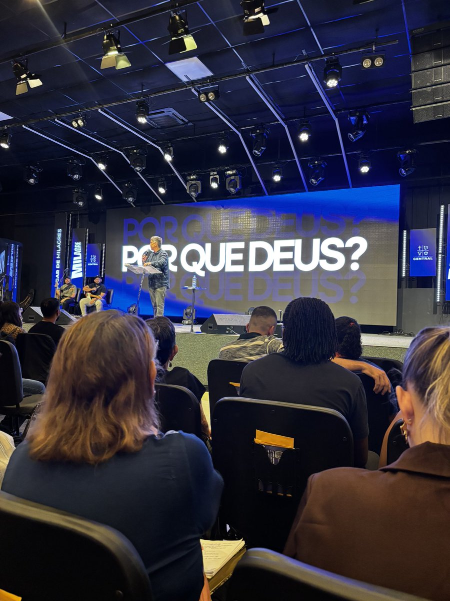 amarianaferrari's tweet photo. Culto @ieqcentralpiracicaba 💙 https://t.co/DrphtJAQN5