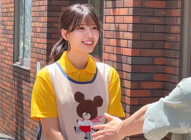 バズトンビ tweet media