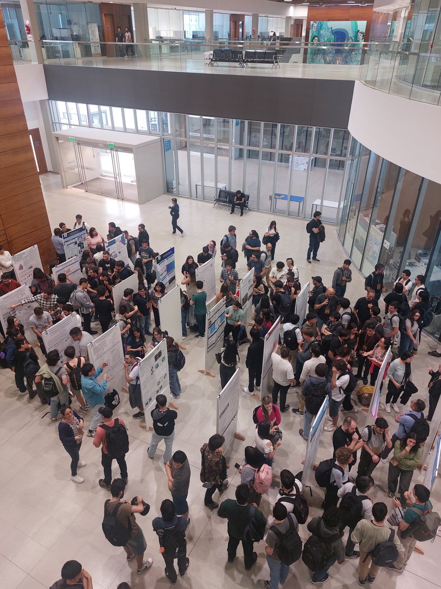 inria_chile's tweet image. 📍Buenos Aires 🇦🇷| La semana pasada se realizó la 1ª Escuela de Primavera en Deep Learning en la @UBAonline, organizada por el @icc_uba_conicet  y @Exactas_UBA.
+250 participantes de 10 países de América Latina se reunieron para aprender e intercambiar sobre IA.