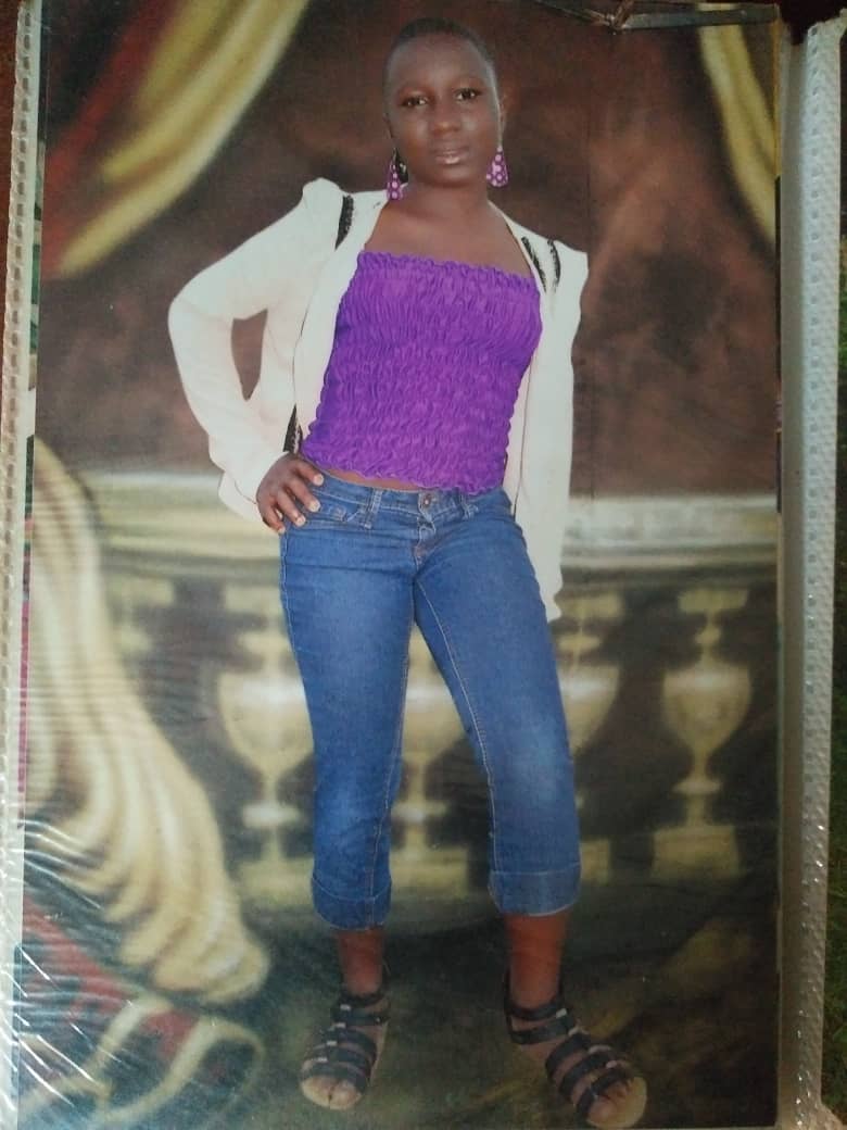 I will never forgive this photographer.....he couldn't even get me lip stick...🙈🙈🙈🤣🤣🤣

But honestly am so grateful for the far the lord has brought me🙏
I am living proof of what the mercies of God can do.....🥹🙏