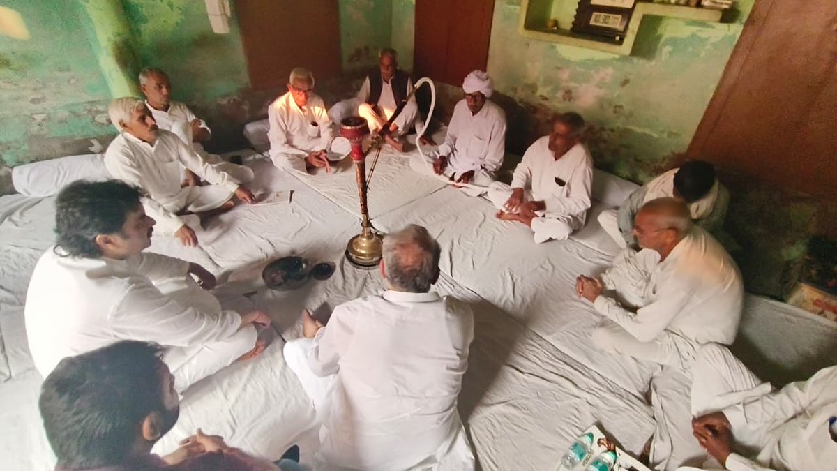 2. आदमपुर और नलवा हलके के एक दर्ज़न से भी ज़्यादा गांवों में आज अपनों के सुख-दुःख में, सामाजिक कार्यक्रमों में शिरकत की। हमेशा की तरह अपनों द्वारा दिए मान सम्मान के लिए सदैव ऋणी रहूंगा।