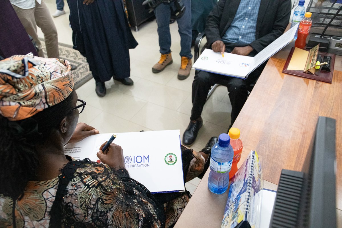 DimancheSh's tweet image. A proud moment as we raise the @UNmigration and @jica_direct_en flags at @adsphcda, a powerful symbol of partnership, progress &amp;amp; shared commitment to strengthening health services across #Adamawa.

Together, we can support communities on their journey to recovery &amp;amp; resilience.