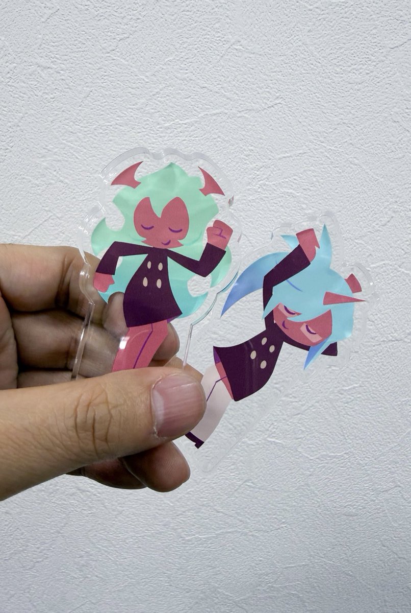 今週末のイベントで販売予定のEDアクスタの実物サンプルです。
小ぶりに見えますが厚さ8mmあるので台座なしでも立ちます😈
#NewPSG #Newパンスト