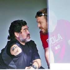 Feliz cumpleaños al cielo. Se te extraña amigo 💙 
#Diego #DiegoEterno