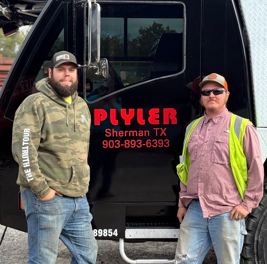 PlylerBuilds's tweet photo. Please join us in congratulating Erick and Carson on obtaining their official crane operation certifications! This is an exciting accomplishment, and furthers our safety-first commitment with team members dedicated to mastering their craft with excellence 👏🏼🏗️🎉 https://t.co/s8dYLf510F