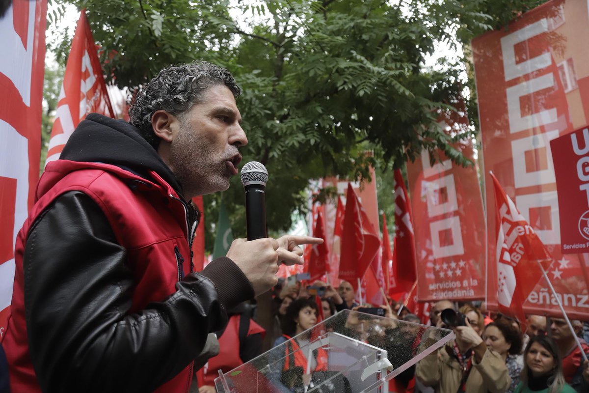 CCOOMadrid's tweet image. 🔴🔴 Concentración trabajadores y trabajadoras públicos exigiendo mejor salario y más empleo, frente al Ministerio para la Transformación Digital y de la Función Pública

⭕️ Por unos Servicios Públicos de calidad, exigimos:

📣Nuevo acuerdo salarial y cobro del 100% en las pagas…