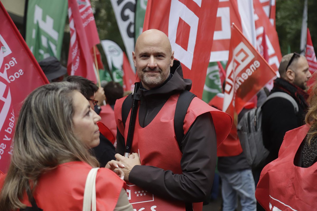 CCOOMadrid's tweet image. 🔴🔴 Concentración trabajadores y trabajadoras públicos exigiendo mejor salario y más empleo, frente al Ministerio para la Transformación Digital y de la Función Pública

⭕️ Por unos Servicios Públicos de calidad, exigimos:

📣Nuevo acuerdo salarial y cobro del 100% en las pagas…