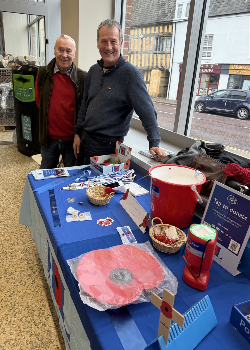 Members of Vitruvian Lodge doing their bit for the Poppy Appeal at Aldi Ross on Wye. #poppyappeal #Freemasons