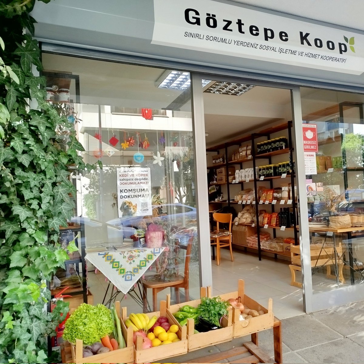 GoztepeKoop's tweet image. Kooperatif&apos;e uğramadan geçmeyin 💙💚 içinizi ısıtacak, ruhunuza şifa verecek yerel, doğal gıdalar Kooperatif&apos;te 😉

#göztepekoop #kooperatifçilik #yerelürünler #dayanışma #kadınüretici #gıdahakkı #yaşamıbirlikteörgütlüyoruz