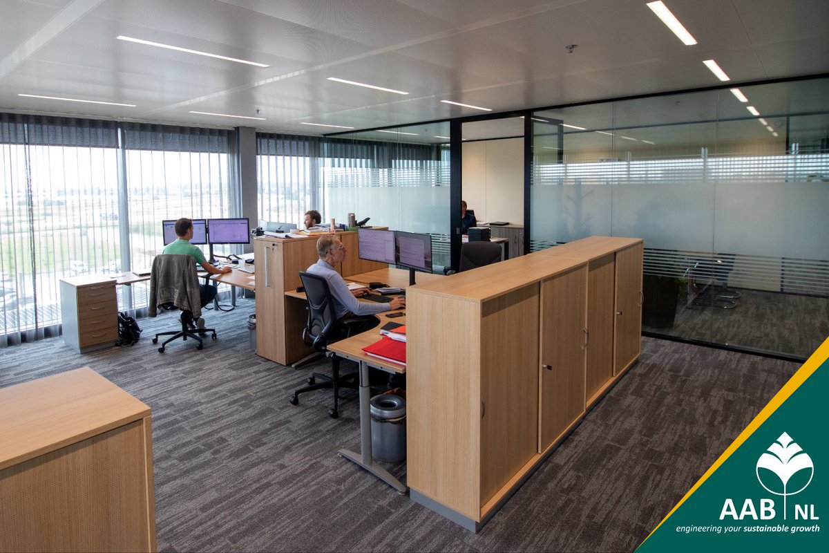 𝙒𝙖𝙩 𝙬𝙚 𝙣𝙤𝙙𝙞𝙜 𝙝𝙚𝙗𝙗𝙚𝙣

💆 Stoelmassage 
☕ Koffie
🔦 Veel licht (zeker in het najaar en winter)
💻 Ruimte om je werkplek
😁 Gezelligheid
🍏 Fruit
🎁 Maandattentie
✈️ Studiereis

en ja, dat krijgt Team AAB ook allemaal. En nog veel meer! Maar we doelen natuurlijk op: