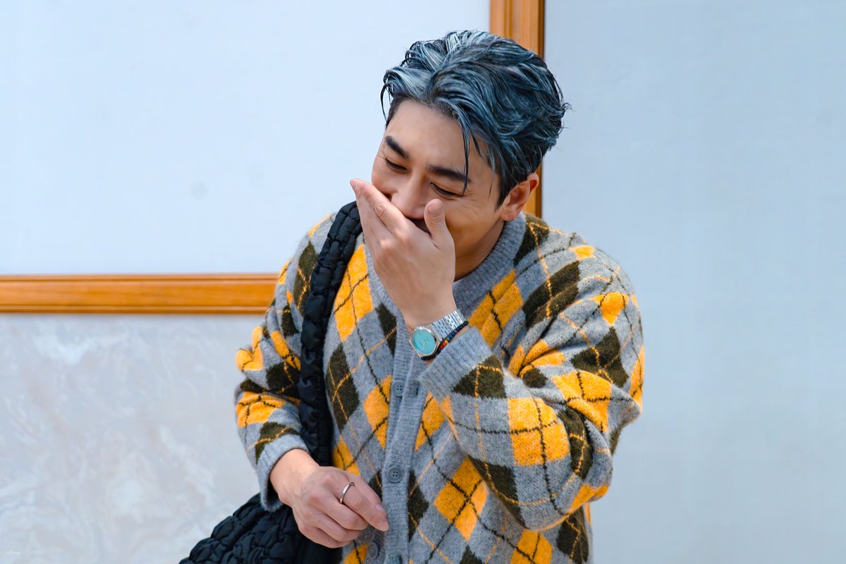 20251021 쉐도우 퇴근길
#박민성 배우님

완죤 소녀영조♥️