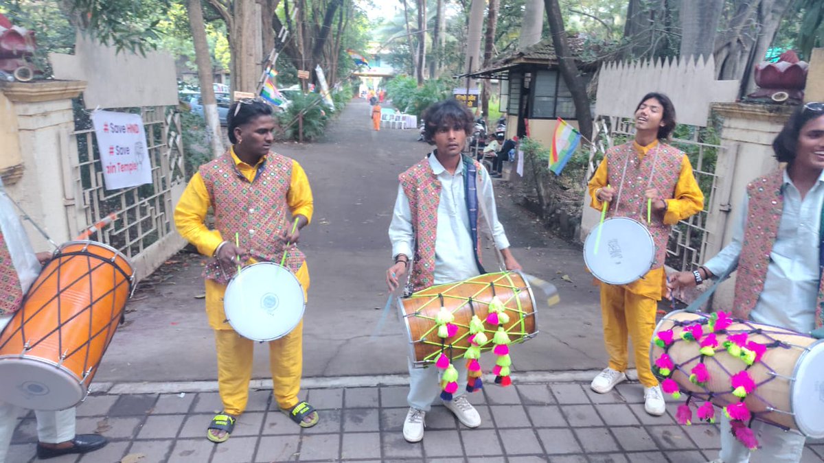 VeerSava's tweet photo. #savehnd #savehndhostel
धर्मादाय आयुक्तांच्या गोखले कन्स्ट्रक्शन आणि विश्वस्तांमधला HND Hostel land - जमीन खरेदी व्यवहार रद्द करण्याचा आदेश!! जय हो! विजय हो! सत्य परेशान होता है, पराजित नही🙏 आचार्य गुरुदेव के चरणों में वंदन! नमन! अभिवादन 🙏🙏 https://t.co/Lqj7LO4agl