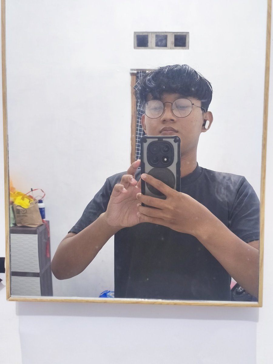 bobaboy_0's tweet photo. Rambut baru 😃 https://t.co/6We6IQCyJQ