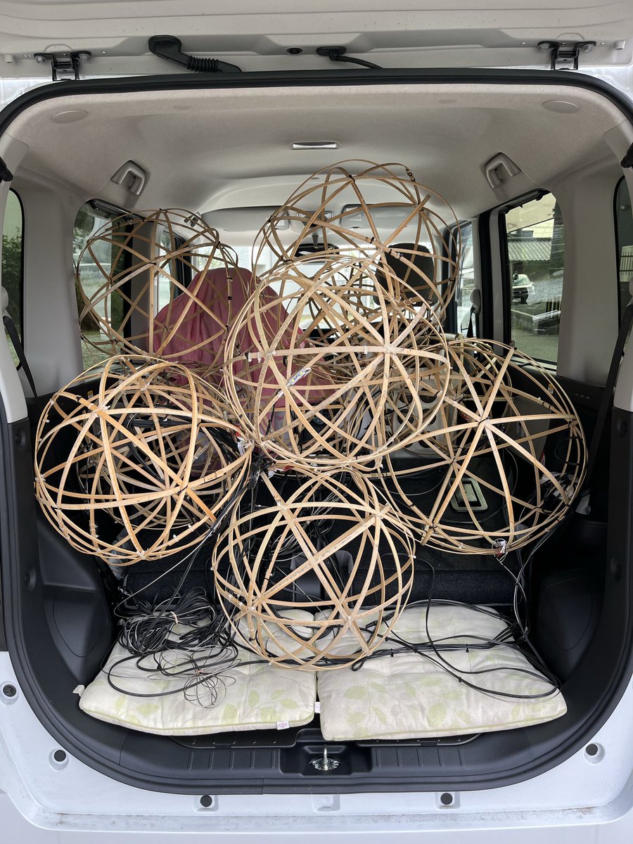 dousentou3105's tweet image. 今年は竹まり20列設置🫧ご近所さま嬉しそう上井手を眺め私共へ労いのお言葉を🫧皆クタクタ汗だくでも温かい気持ちに🫧私にとっては何よりのご褒美なんですˊᵕˋ
#熊本県
#大津町
#上井手
#うわいで
#竹まり
#肥後大津北口にっこり会
#大津町商店街連合会
#ボランティア活動