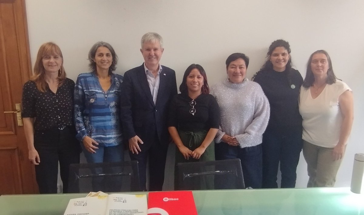 🌐🇬🇹🇲🇽 Guatemalatik (Quimy de León) eta Mexikotik (Judith González) eskubideen defendatzaileen bisita Bilboko Udalera, #BizitzaJokoan kanpainaren barruan

✅ <a href="/mugarikgabe/">Mugarik Gabe</a> <a href="/PrensaComunitar/">Prensa Comunitaria Km169</a> <a href="/ASMACChihuahua/">Alianza Sierra Madre</a>