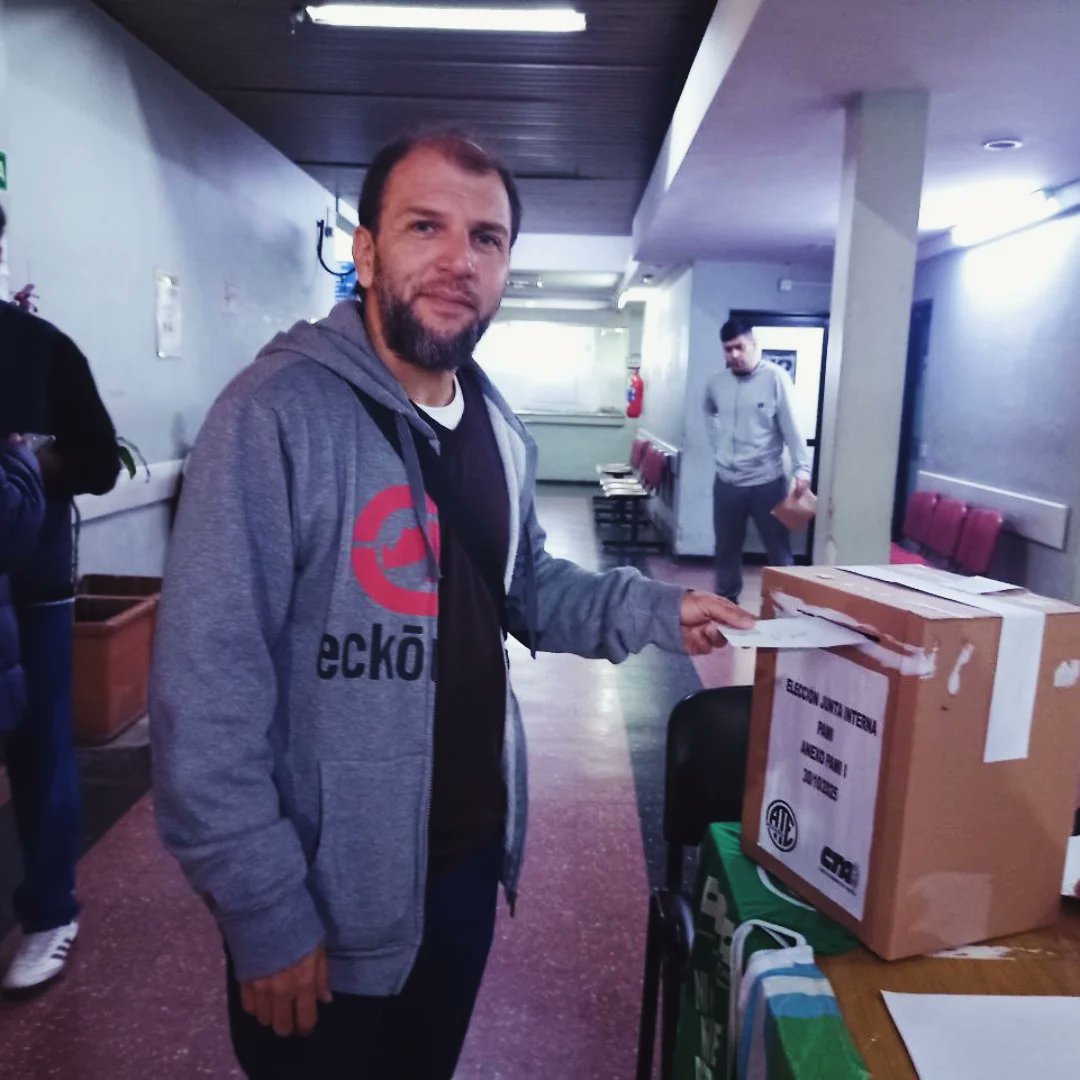 ATERosario's tweet photo. ✊ Se vota desde las 8:00 y hasta las 15:00  en Anexo PAMI 1 y UGL IX.
#DemocraciaSindical
Elección de Junta Interna y Delegados/as en PAMI Rosario. 
#EsConAte #EsConVos
ATE Seccional Rosario https://t.co/QvXZh13eMw