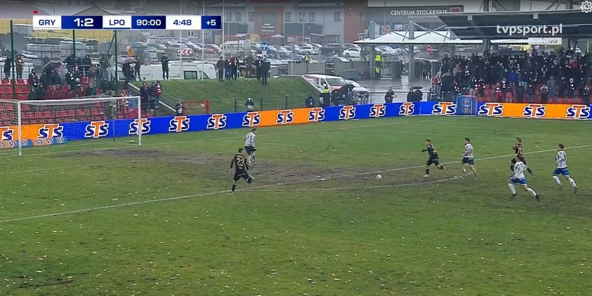 Lech Poznań w tej sytuacji nie strzela gola. 

#GRYLPO #pucharpolski