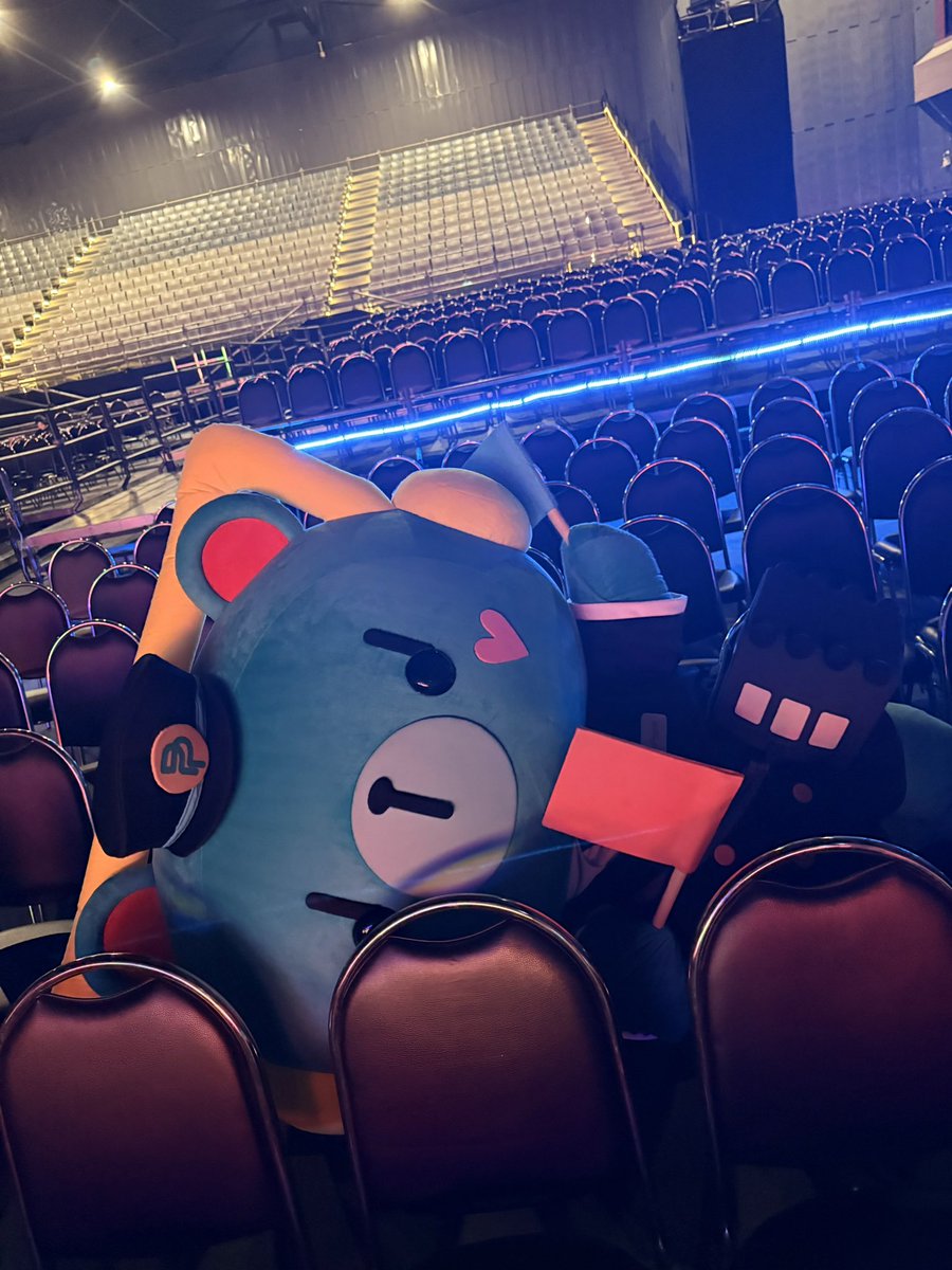 permpoon_GMMTV's tweet image. ยู้วฮูวว เจอกันพุ่งนี้คับ! 
#PondPhuwinFancon #PERMPOON