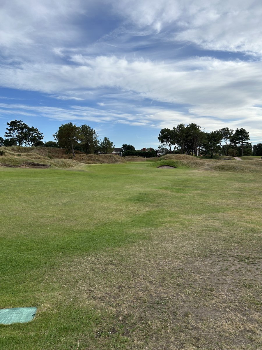 GolfLinksLogic's tweet photo. A little look back on Summer golf across two superb links golf courses in England, will absolutely be back @wallaseygolf @HeskethGolfClub 

#golflinks #summergolf https://t.co/tkAwljIn1u