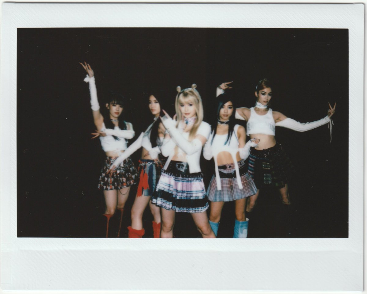 f5ve_official's tweet photo. happy halloween https://t.co/uGJQjxEFwx