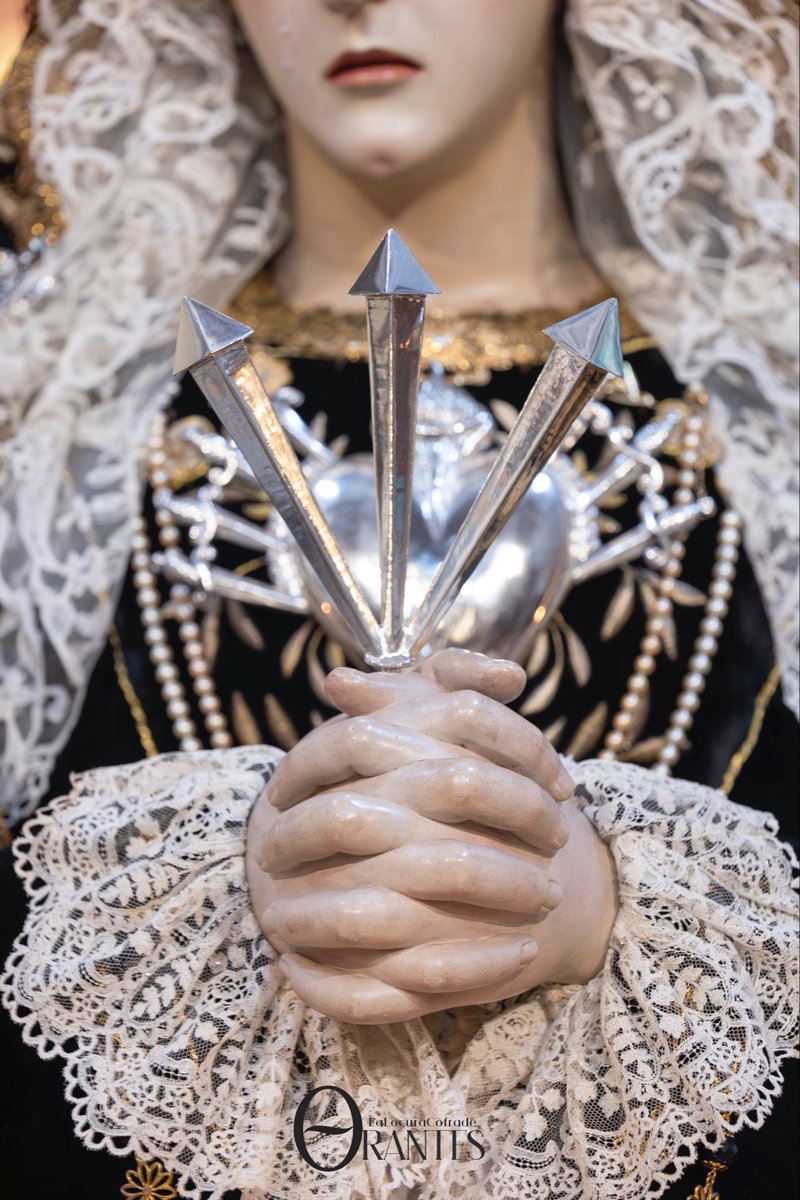 Horario e itinerario del rosario vespertino extraordinario con la imagen de Nuestra Señora de la Soledad Coronada, el próximo sábado 1 de noviembre.

Salida a las 17:30h, Calle Compás de San Jerónimo, Calle Rector López Argüeta, Calle San Juan de Dios,

(1/4)