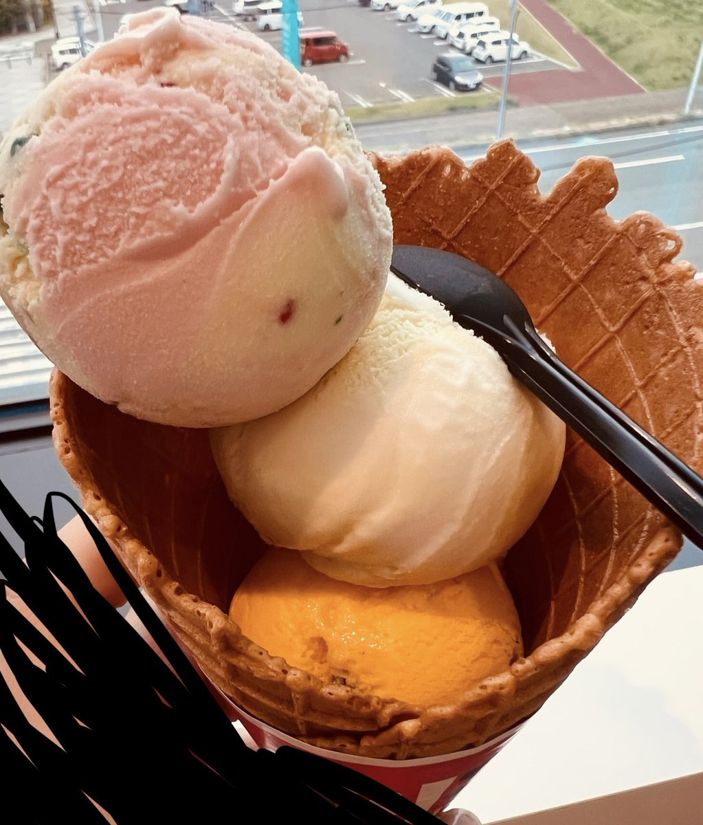 piyayappi's tweet photo. ってことでね、良い誕生日でしたと。
大人って自由ですね🍨🫶👻🍩🥧🍰🥳 https://t.co/qNVyy8LTAH