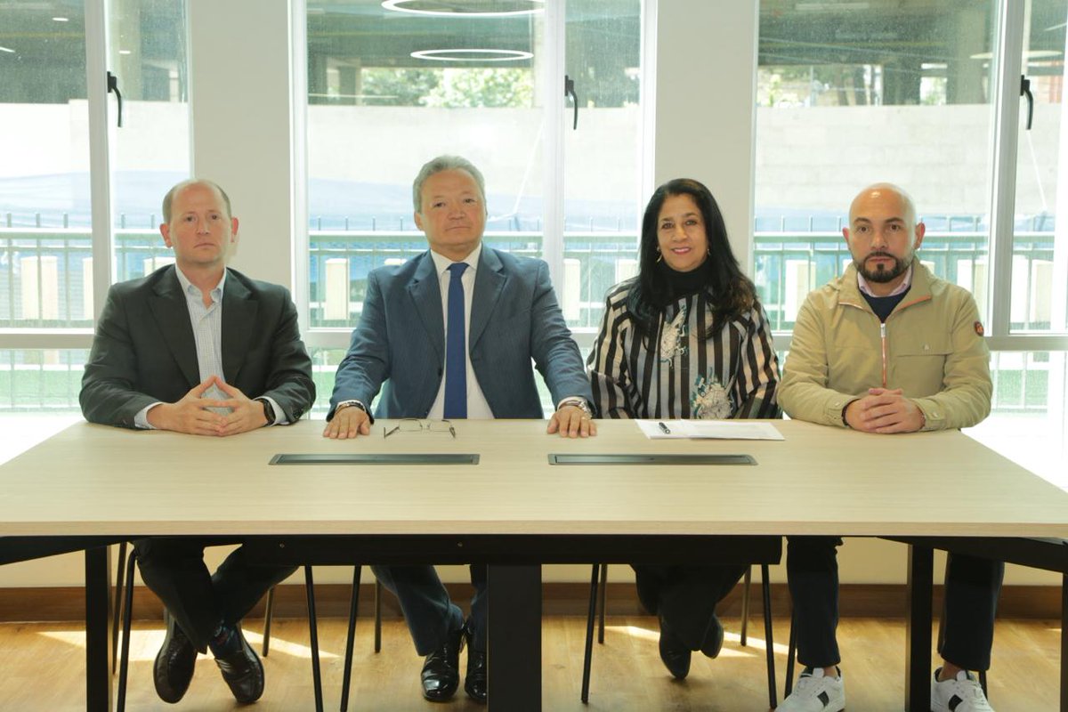 #EsNoticia 📢 | El Consejo Superior de la Judicatura recibió oficialmente la nueva sede judicial que albergará a los juzgados de familia y laboral de Bogotá, actualmente ubicados en el edificio Nemqueteba.

➡️acortar.link/LfUyvf