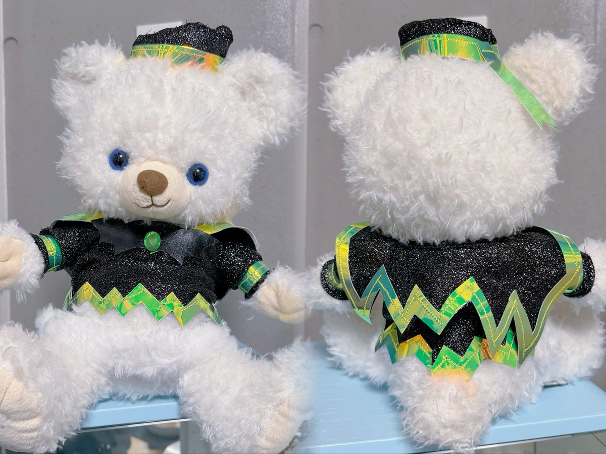 Dハロラス日はキービジュのデイジーでいます🦇💚
ホイップくんにドナちゃんの衣装も作りました🧸
デイジー初挑戦で今から緊張……暖かい目で見てください……😭

雨が本降りになるまではパークにいる予定なのでみんな会ってね🫶
なんとか支度終わって良かったーー！！🥲

#ちよ仮装