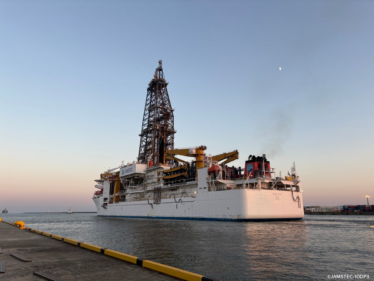 30 Oct. サイエンスチームが乗船し、#IODP3 Exp.502研究航海へいざ出陣