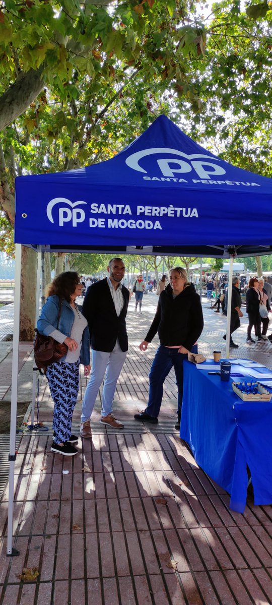 Gracias por el día y por pararos en nuestra oficina, como cada jueves , siempre ayudando a nuestros ciudadanos 💪💙