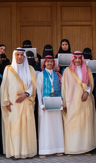 i_d7's tweet photo. ودعت اليوم هيئة الإذاعة والتلفزيون الرئيس التنفيذي/ محمد بن فهد الحارثي
وتستقبل بحب وتطلع لإشراقة مستقبل التحول بدعم معالي الوزير الرئيس الجديد/ علي بن عبدالله الزيد

@SBAgovSA من أهم الهيئات، تبنى عليها سمعة الوطن بقنواتها المسموعة والمرئية، أعان الله الأستاذ علي ووفقه وسدد خطاه https://t.co/KKneCLU9p7