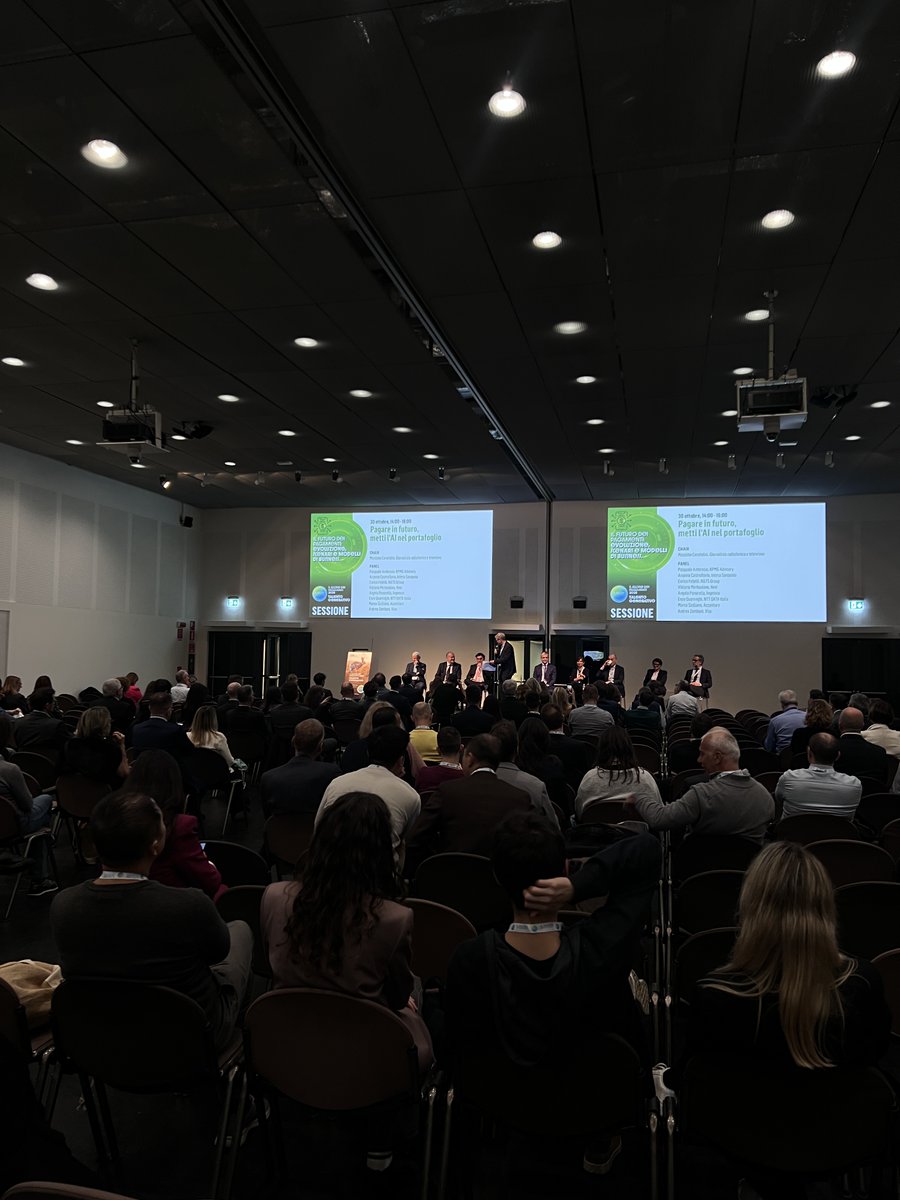 Payvolution's tweet photo. #salonepagamenti “Pagare in futuro, metti l’AI nel portafoglio” è da poco iniziata in sala Brown 1+2, moderata da @MaxCerof . #ABI #payvolution #ABIEventi #Bancaforte