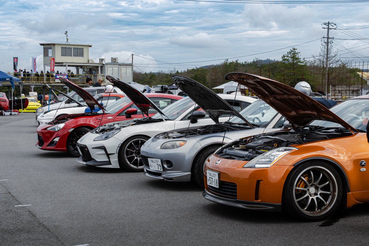いい歳して車ばっかりで、自分の生き方が間違ってるのかなと正直自分に負けそうな時もある。
でも今では一緒に戦う仲間が出来た事が凄く嬉しい！
何とかこの車を分切りさせてあげたい。