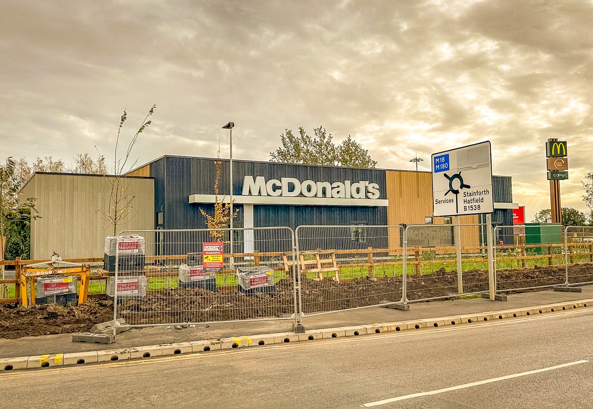 🍔🍴We are getting very close to the official opening of Unity's very own <a href="/McDonaldsUK/">McDonald's UK</a>  restaurant! 

The 4,500 sq.ft restaurant will open its doors in November, representing another important milestone in the evolution of Unity

Find out more
lnkd.in/eDFS8-NX

#Yorkshire