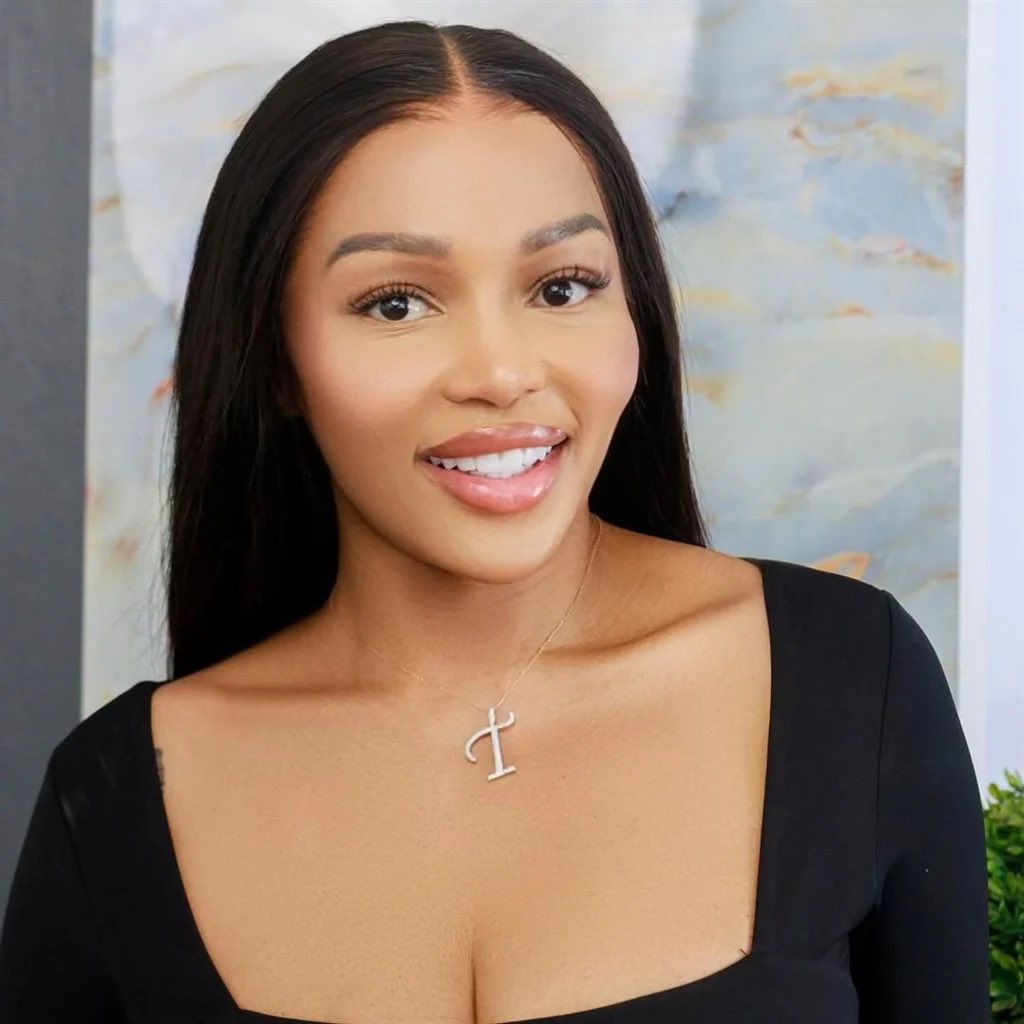 While Tebogo Thobejane was dating Vusimuzi Cat Matlala she never saw anything wrong while spending Fraud and Corruption money on herself Travelling the world,Driving expensive cars,wearing expensive cloths and getting a girlfriend allowance,until he became dangerous to her 😭😭