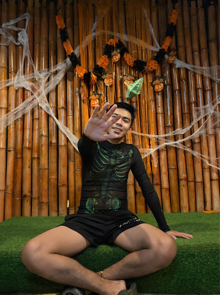 jeffphi1ip's tweet image. Happy Halloween 🧟‍♂️