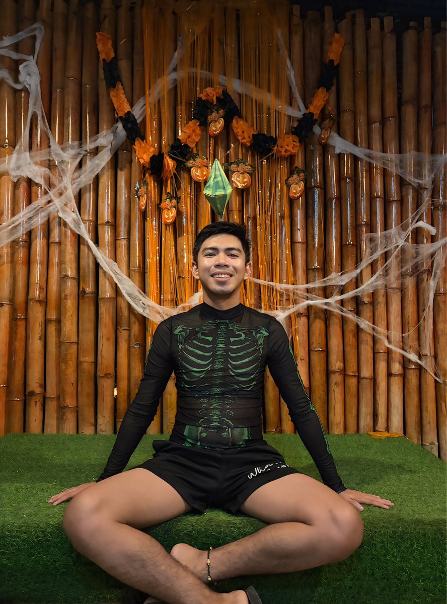 jeffphi1ip's tweet image. Happy Halloween 🧟‍♂️