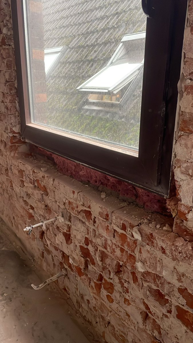 Udi-Anwendungstechniker Stephan Uhlig war vor Kurzem wieder für eine Baustelleneinweisung on Tour. Er begleitete die Bauherren einen Tag lang vor Ort, um Ihnen die fachgerechte Montage der Innendämmung UdiIN RECO zu zeigen.

#udidämmsysteme #handwerk #diy