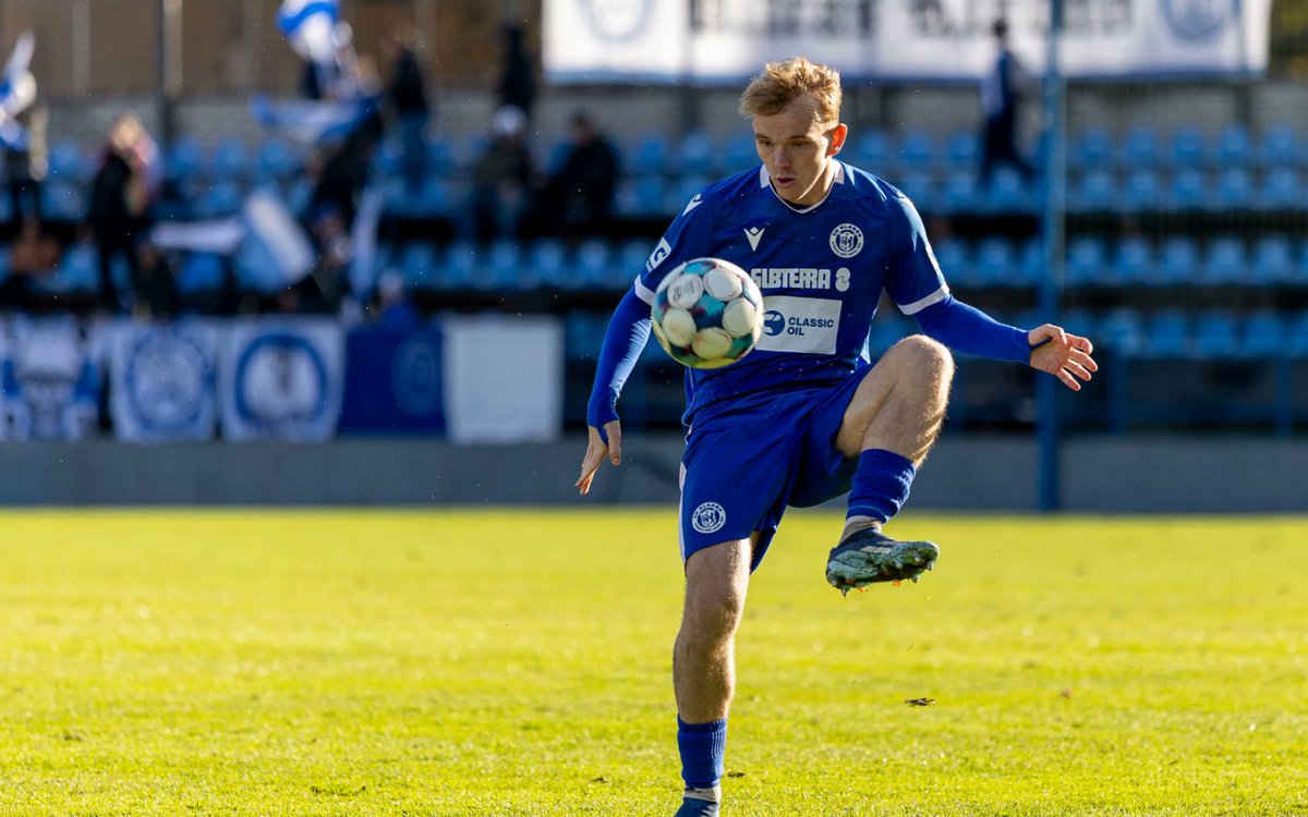 📝 PREVIEW | Podzim míří do finiše. 🍂 Vedoucí Kladno čeká doma další těžká výzva. 💪 V sobotu od 14:00 vyzve Písek. ⚽
📲 tinyurl.com/4nf74cv2
#kladnopísek