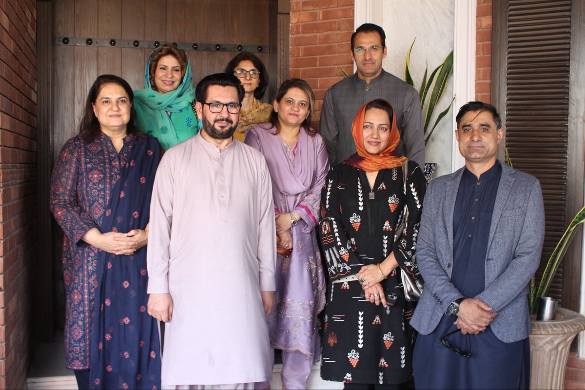 Sadiajavedppp's tweet image. We had a productive lunch meeting with Adi @FaryalTalpurPk followed by constructive interactions with media representatives in Islamabad.